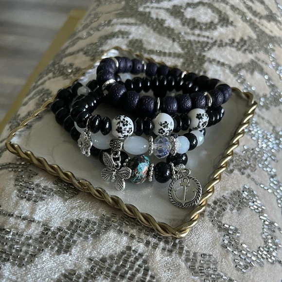 Bohemian Beaded Stretch Charm Bracelet (4pc) NWOT - Picture 3 of 4